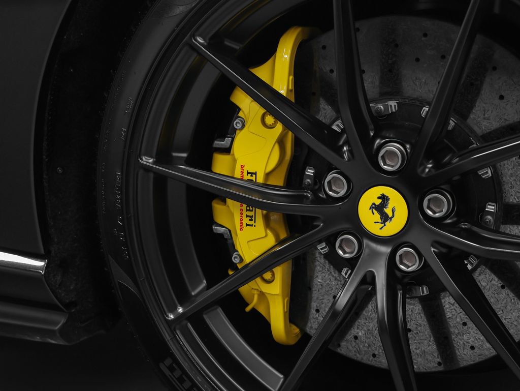 Certified 2018 Ferrari 812 Superfast RWD image 13