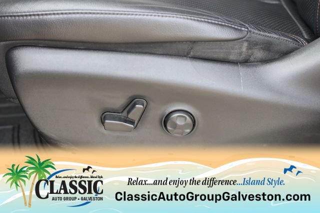 Used 2019 Chrysler Pacifica Touring-L Plus FWD image 17