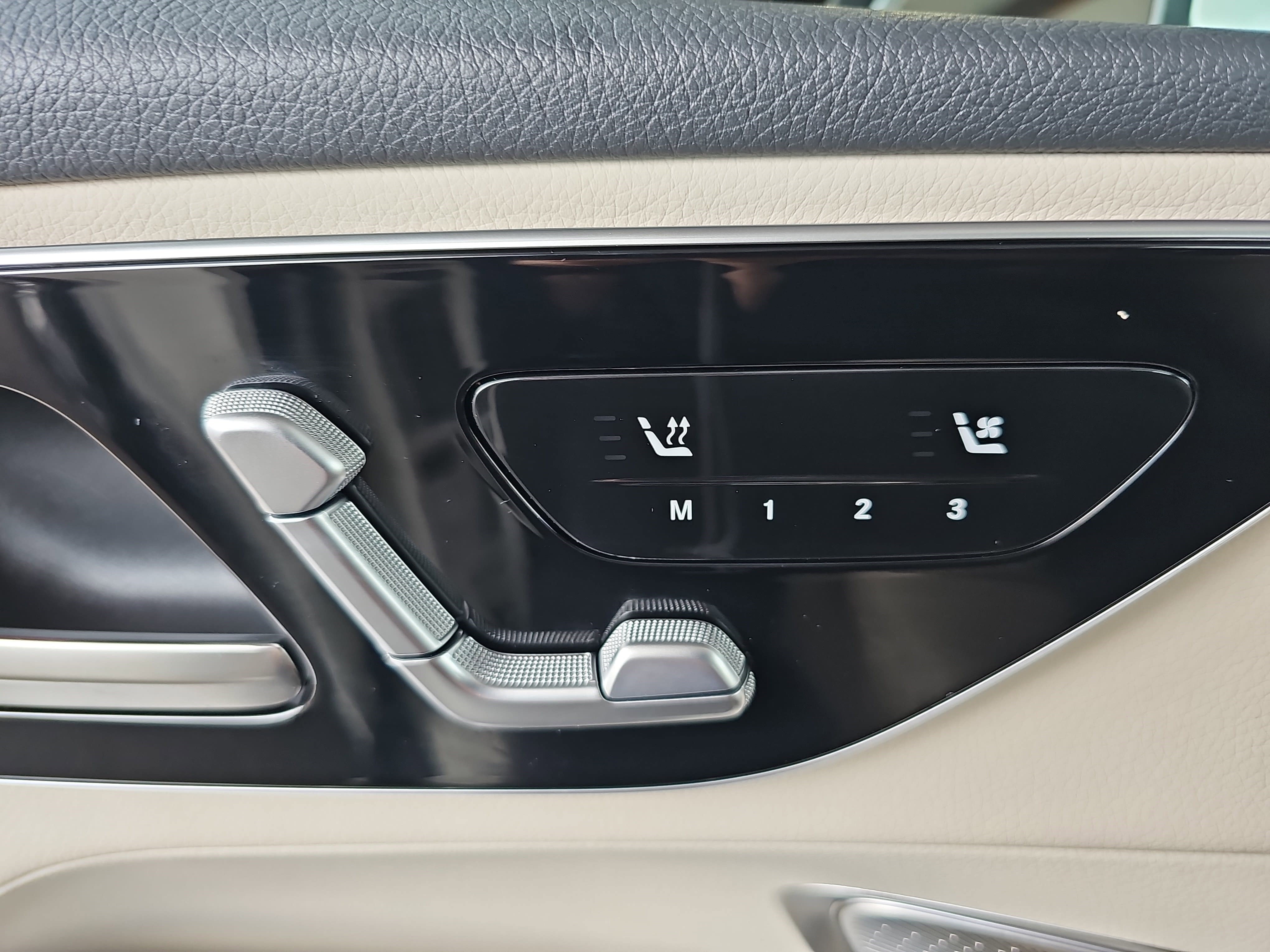 Certified 2026 Mercedes-Benz GLC 300 4MATIC image 31