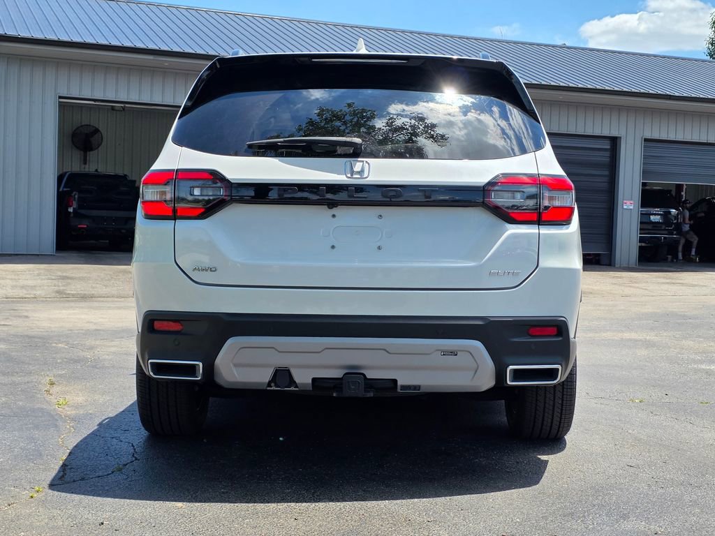 Used 2024 Honda Pilot Elite image 5