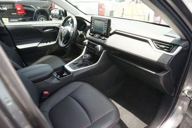 Used 2021 Toyota RAV4 XLE Premium AWD/4WD image 18