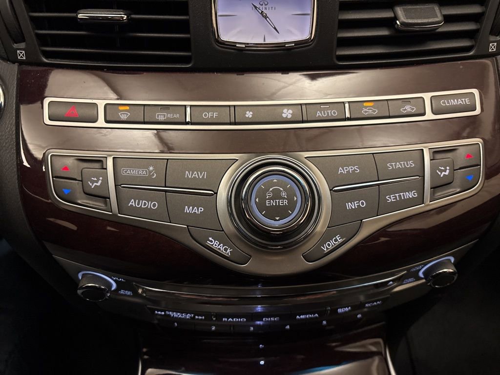 Used 2019 INFINITI Q70 Luxe image 20