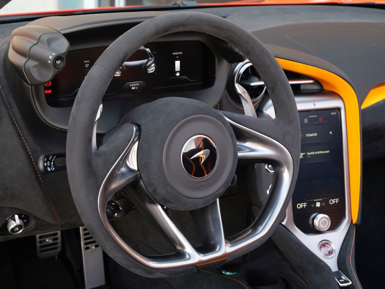 Used 2024 McLaren 750S Spider image 9