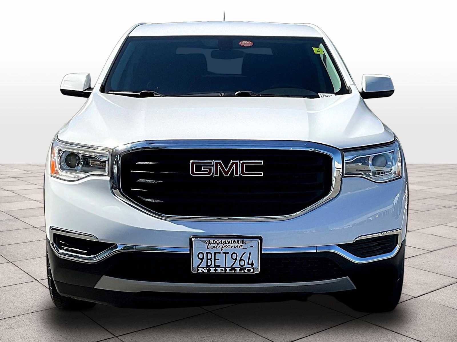 Used 2019 GMC Acadia SLE FWD image 3