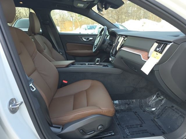 New 2026 Volvo V60 B5 Cross Country Plus w/ Protection Package Premier AWD/4WD image 14