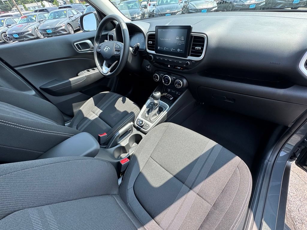 Certified 2026 Hyundai Venue SEL FWD image 27