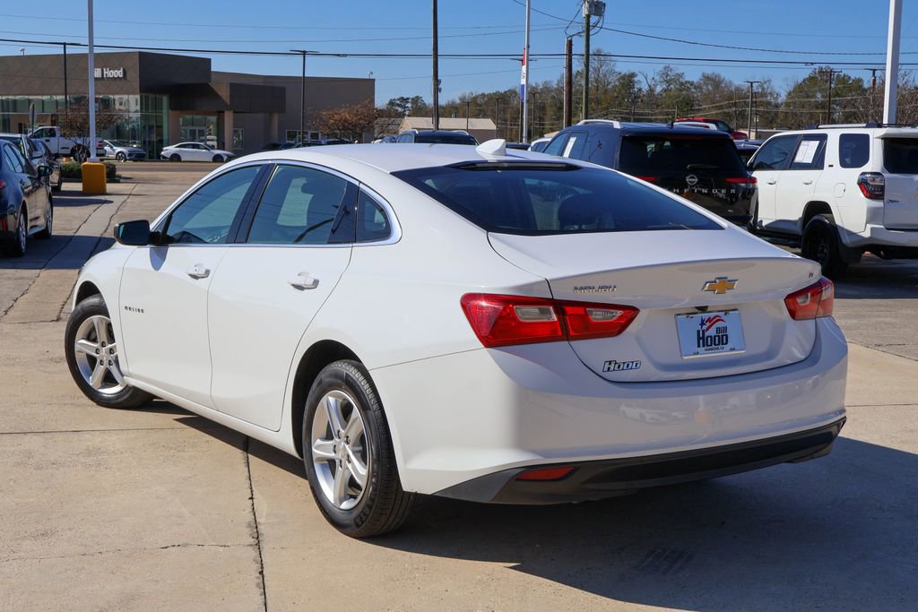 Used 2023 Chevrolet Malibu LT image 2
