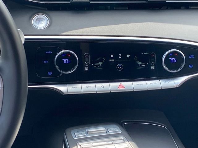 Used 2025 Genesis GV70 2.5T image 10