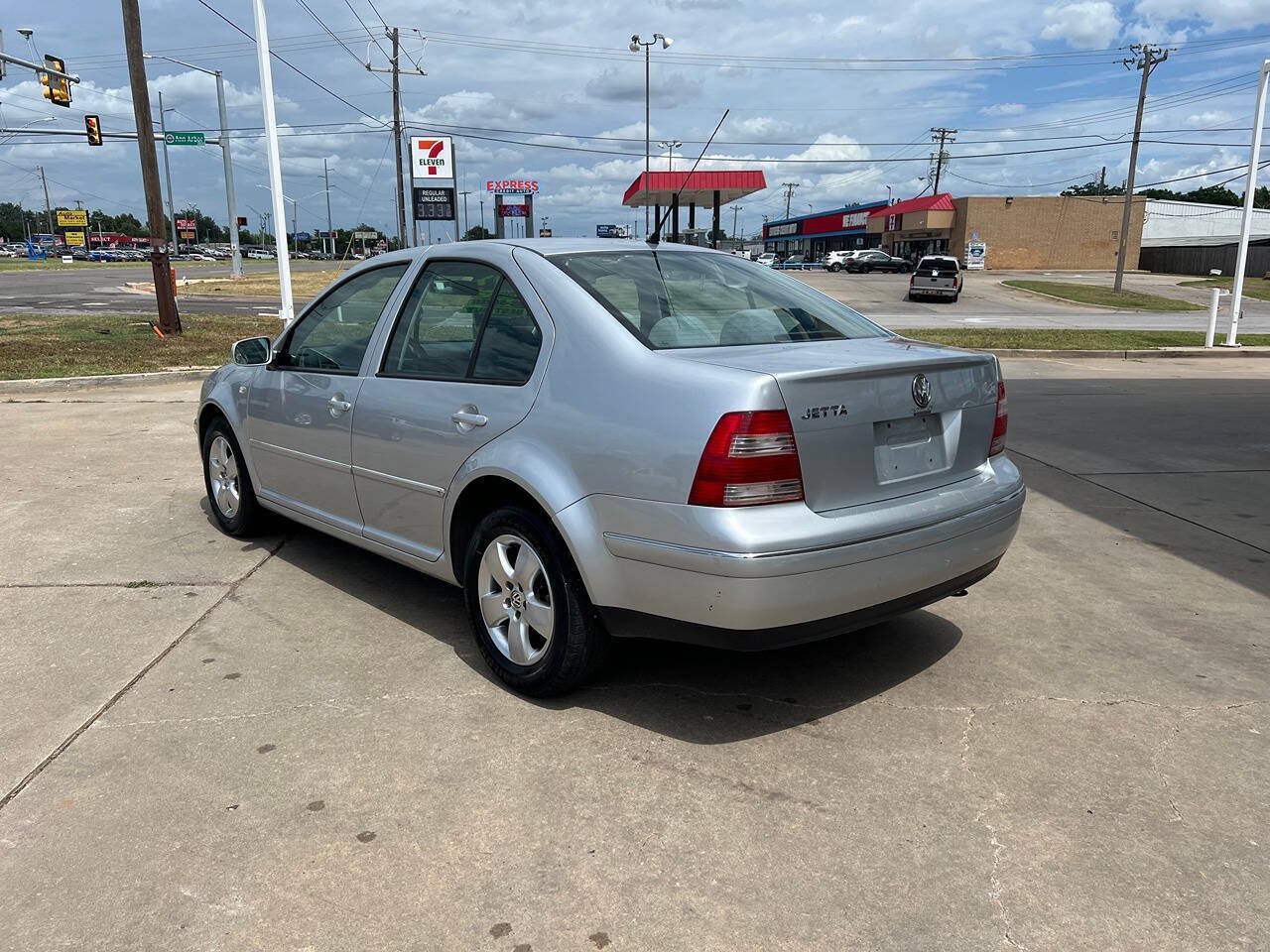 Used 2004 Volkswagen Jetta GLS FWD image 5