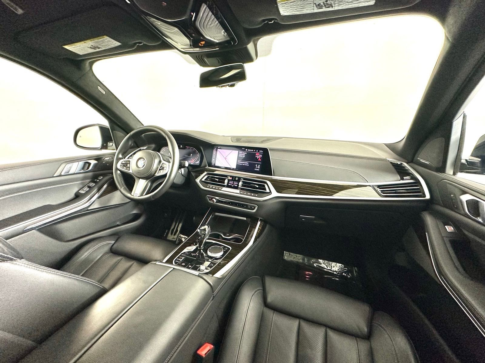 Used 2020 BMW X7 xDrive40i w/ M Sport Package image 2