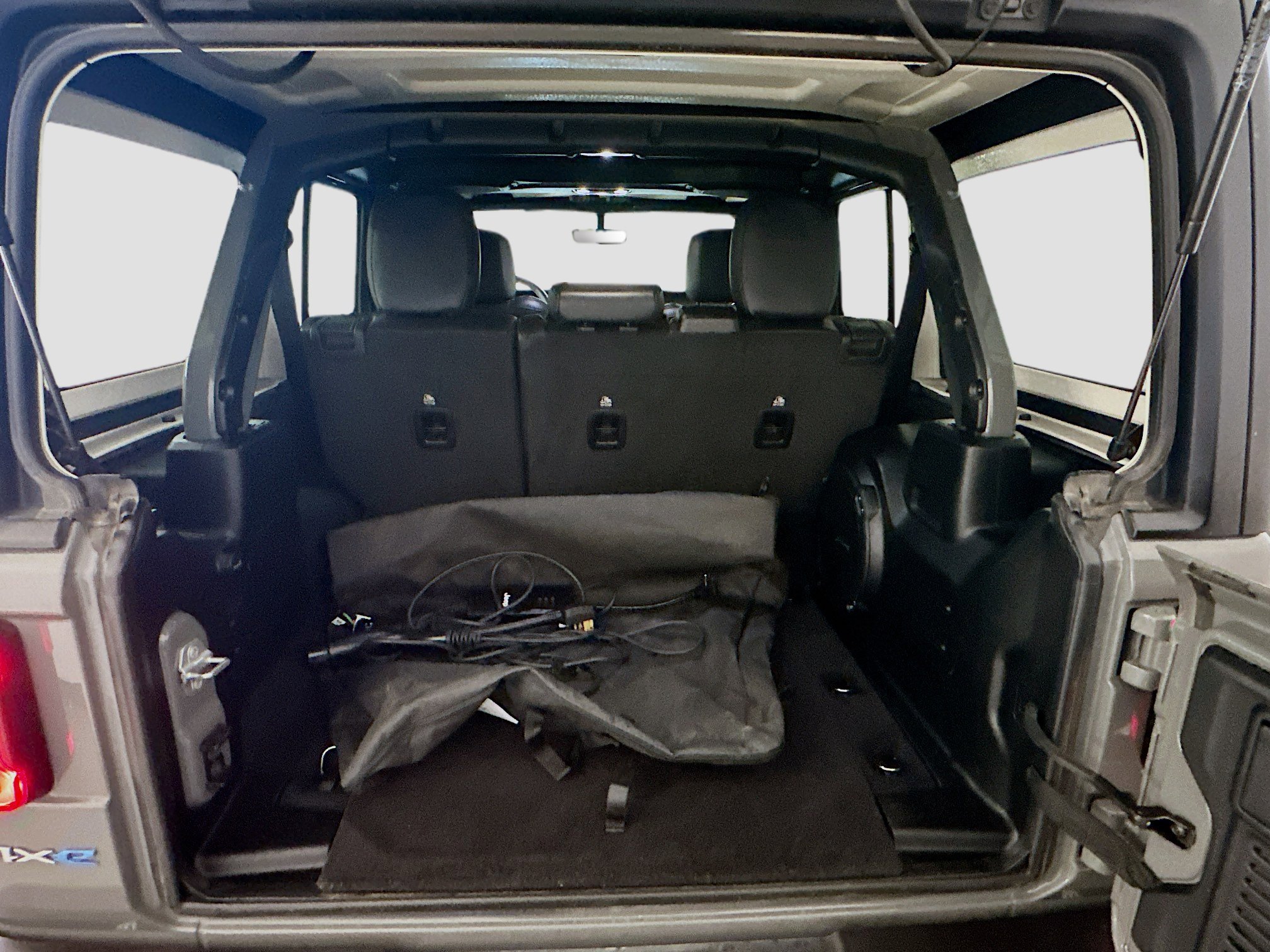 Used 2023 Jeep Wrangler Sahara w/ Cold Weather Group image 30