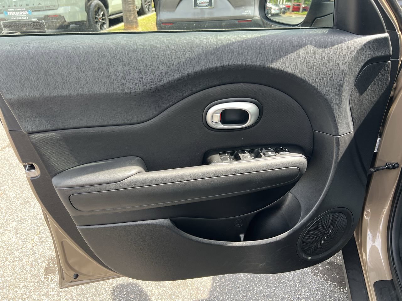 Used 2014 Kia Soul FWD image 14