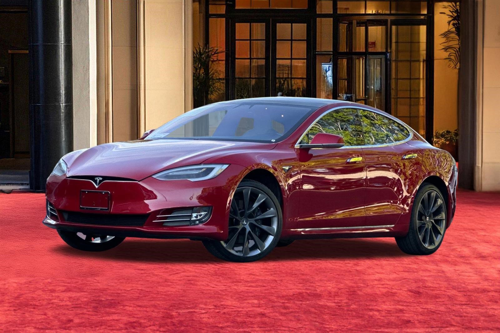 Used 2020 Tesla Model S Long Range Plus image 1