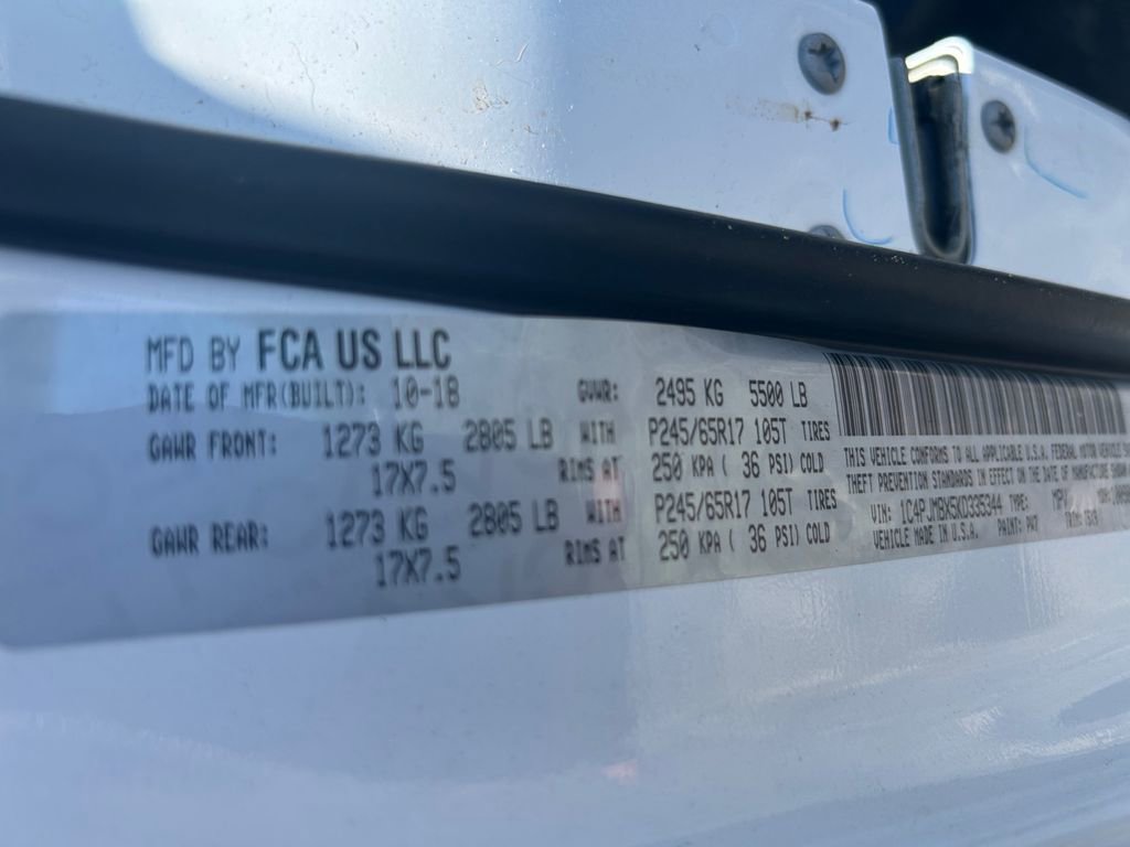 Used 2019 Jeep Cherokee Trailhawk w/ Cold Weather Group AWD/4WD image 32