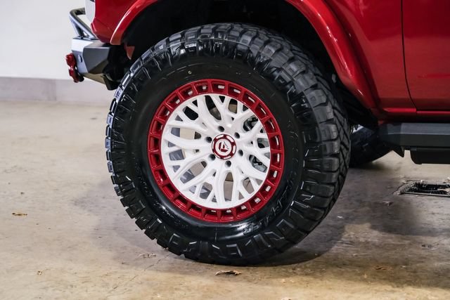 Used 2025 Ford Bronco Heritage Edition AWD/4WD image 8