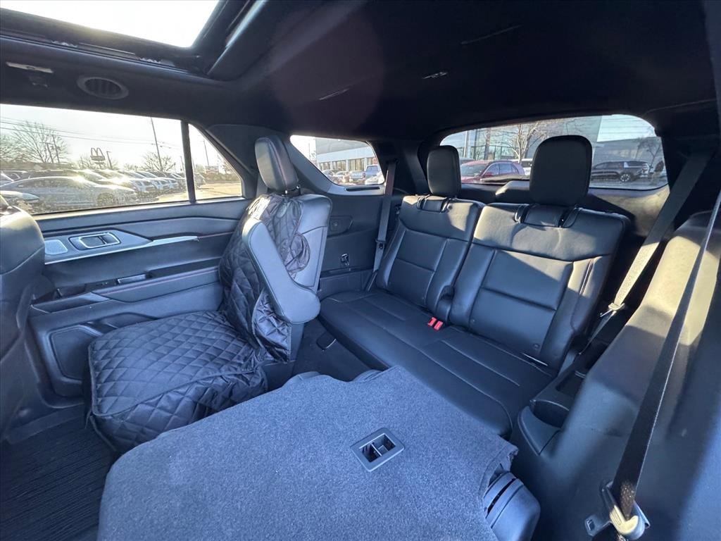 Used 2025 Ford Explorer ST w/ Sun And Sound Package image 12