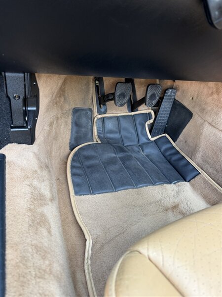 Used 1998 Porsche 911 Carrera RWD image 34