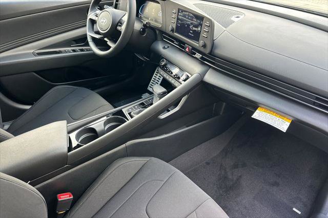 New 2026 Hyundai Elantra SEL Sport image 12