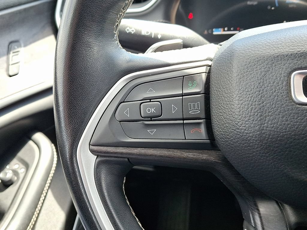 Used 2022 Jeep Grand Cherokee Limited AWD/4WD image 22
