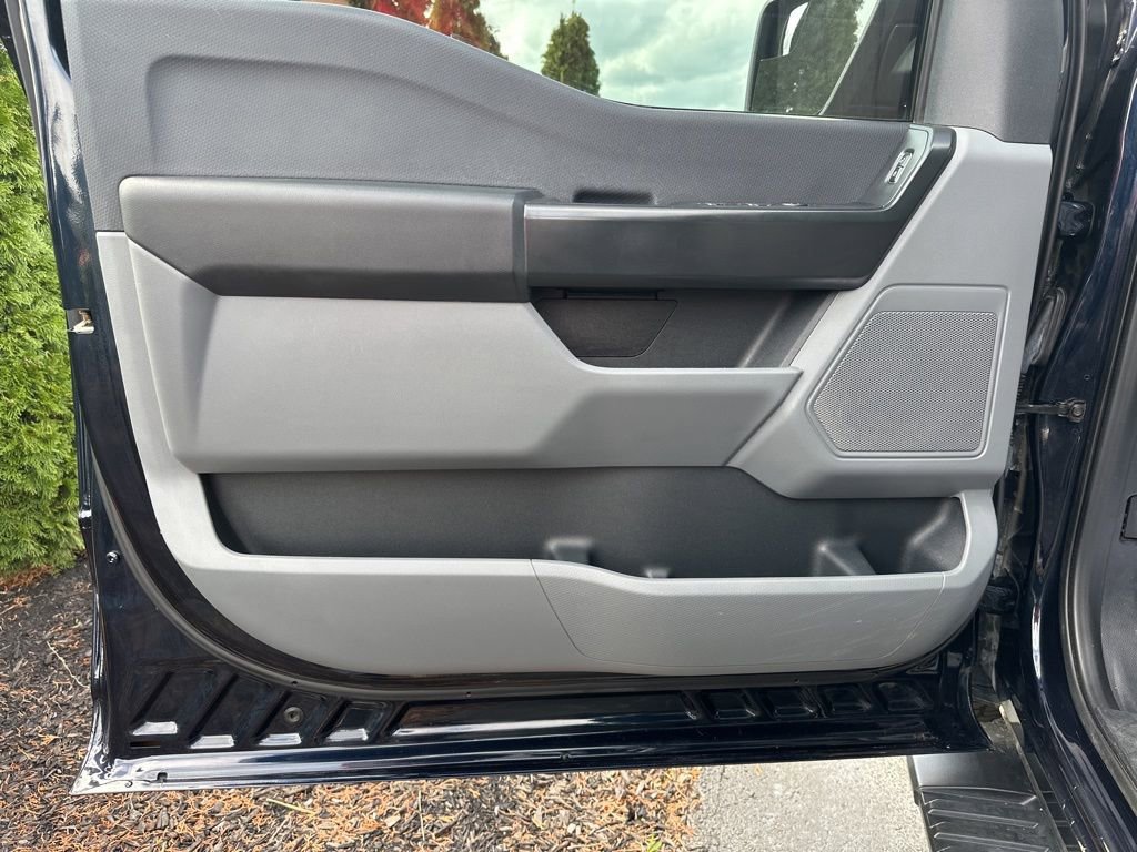 Used 2022 Ford F150 XL w/ Trailer Tow Package image 8