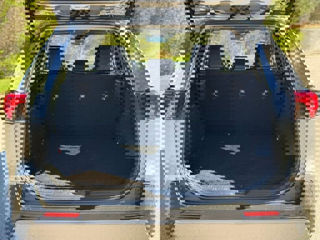 Used 2021 Toyota RAV4 Limited image 20