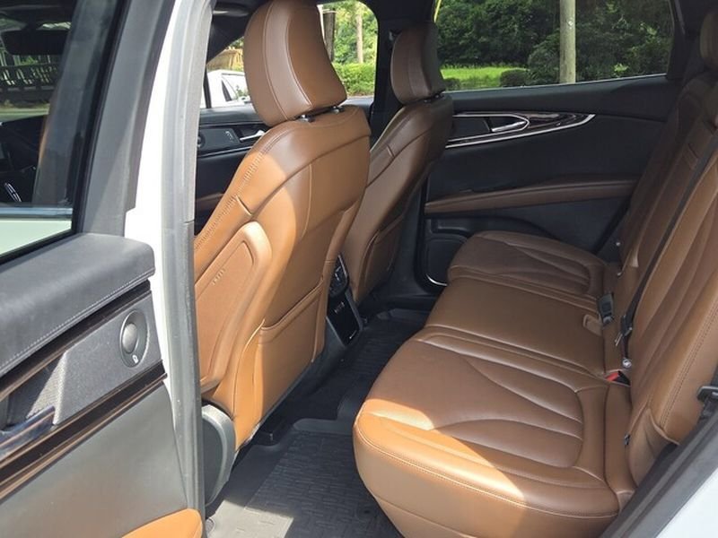 Used 2022 Lincoln Nautilus Reserve w/ Equipment Group 201A AWD/4WD image 9