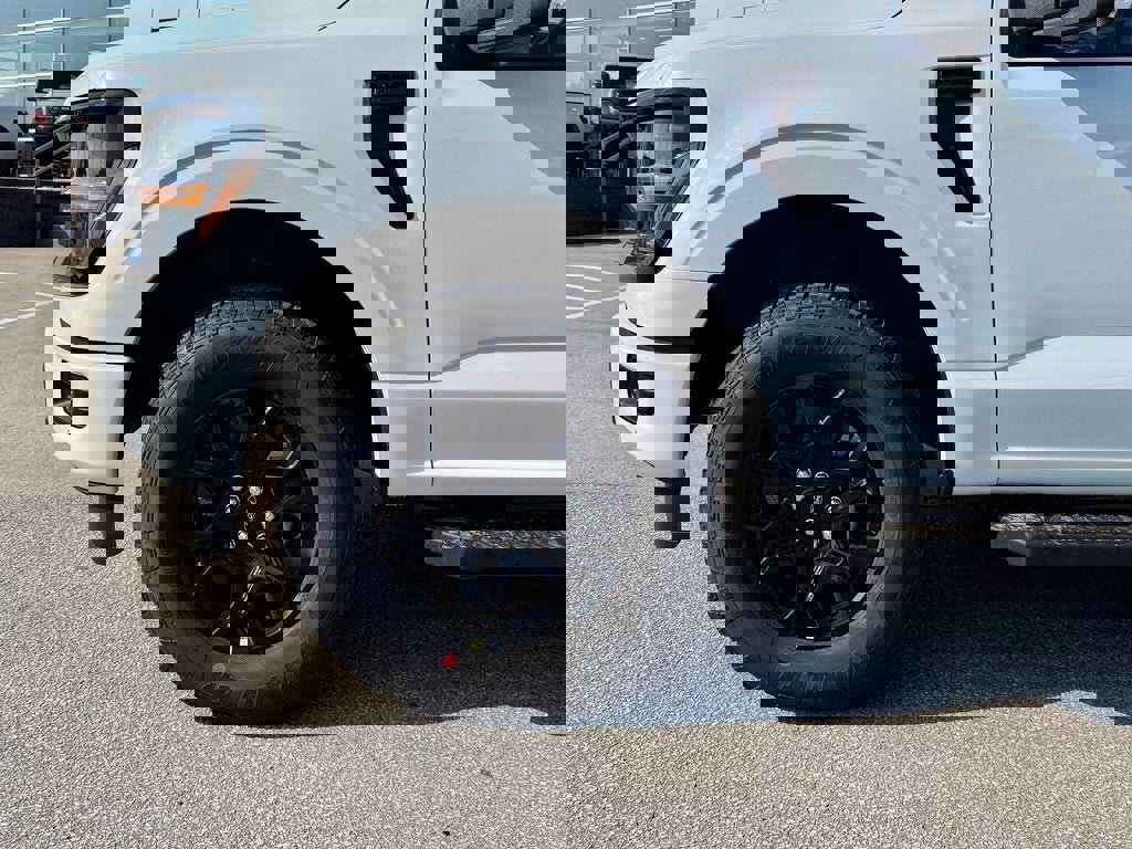 New 2025 Ford F150 XLT w/ Equipment Group 302A MID image 32