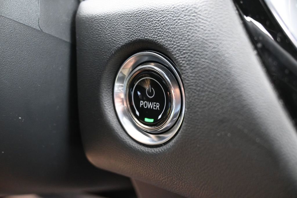 Used 2024 Cadillac Lyriq Luxury AWD/4WD image 28