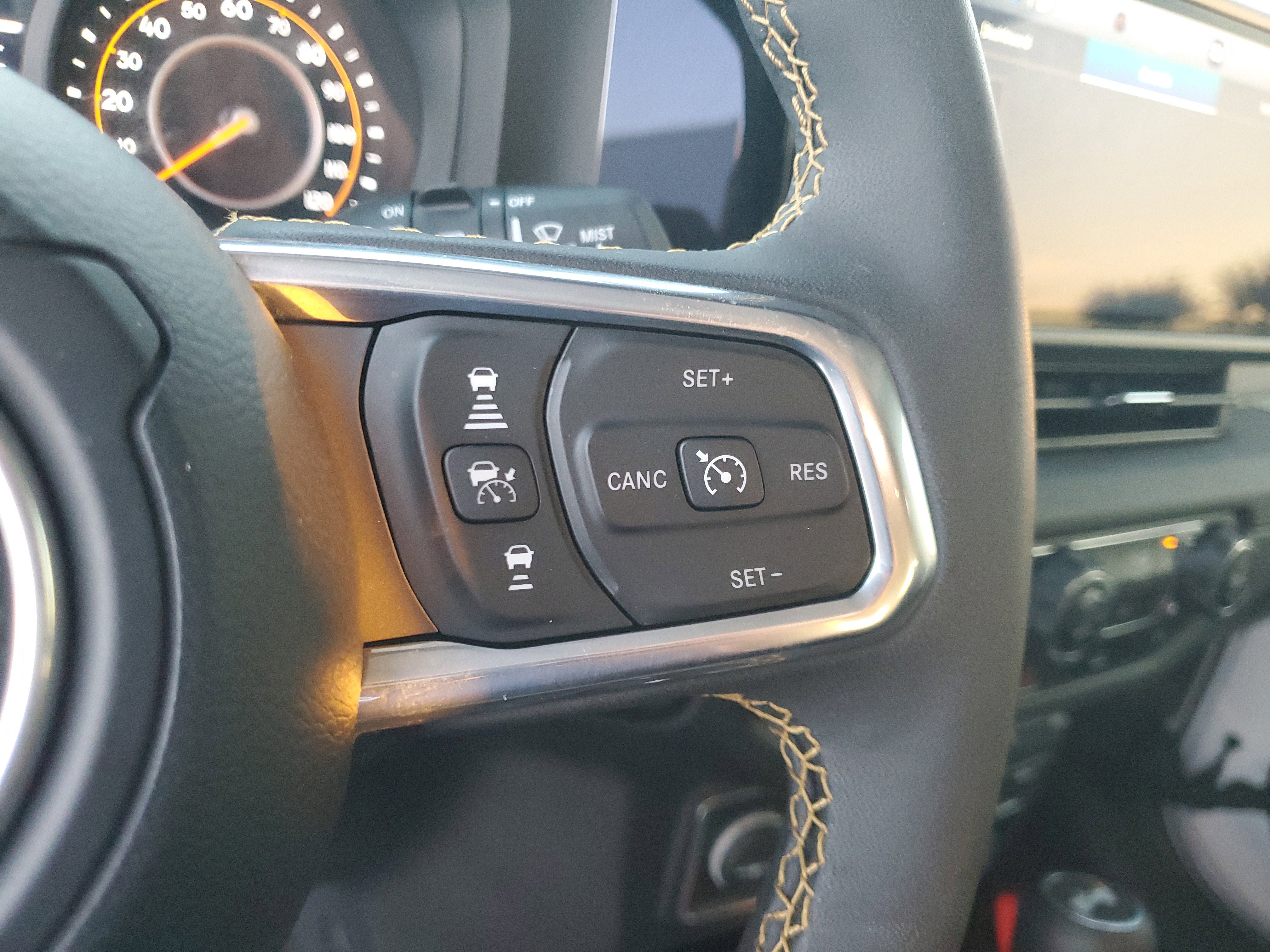 Used 2024 Jeep Wrangler Sahara image 19