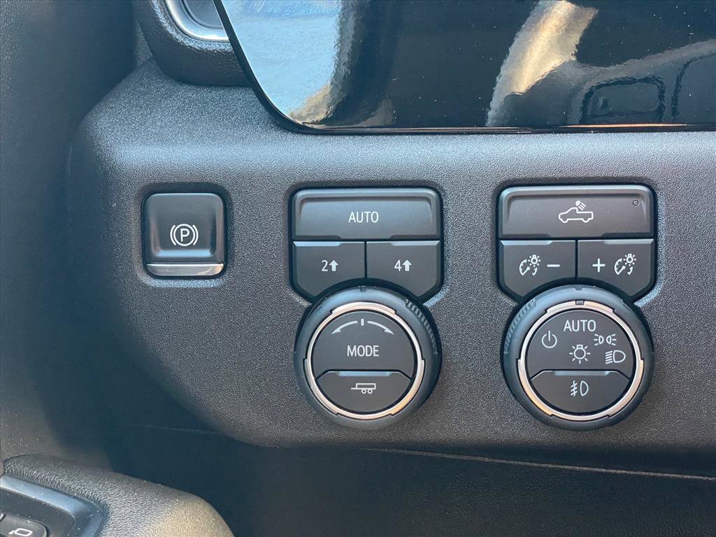 Used 2026 Chevrolet Silverado 1500 RST AWD/4WD image 17