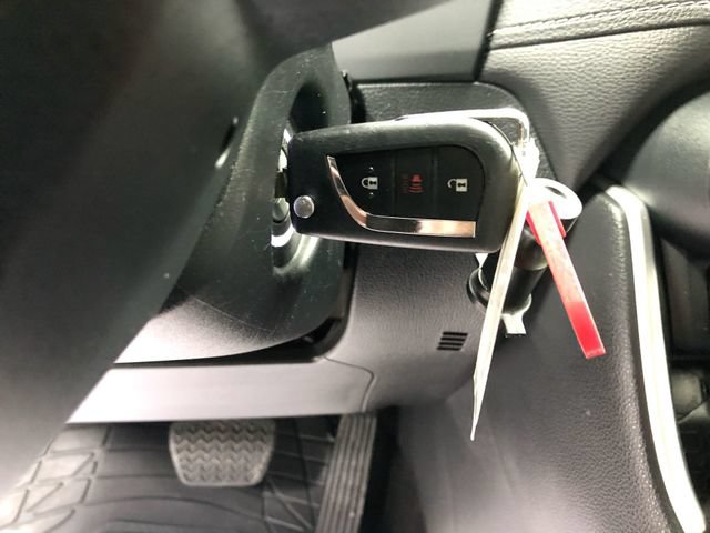 Used 2022 Toyota RAV4 LE AWD/4WD image 28