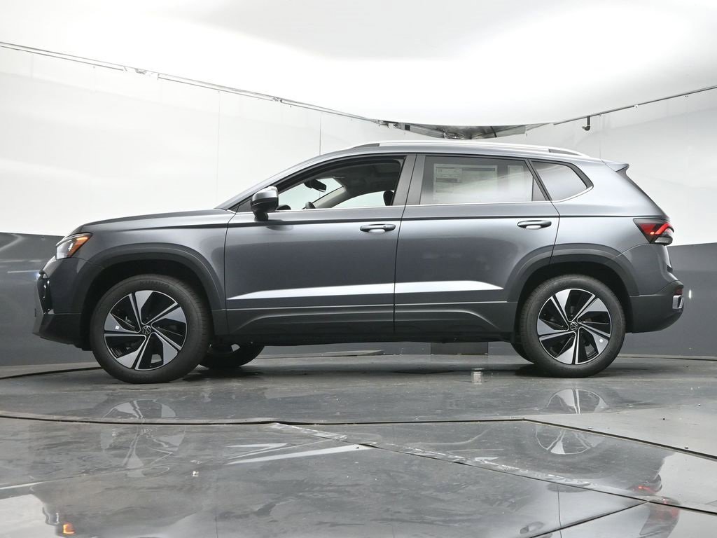 New 2025 Volkswagen Taos SE image 37