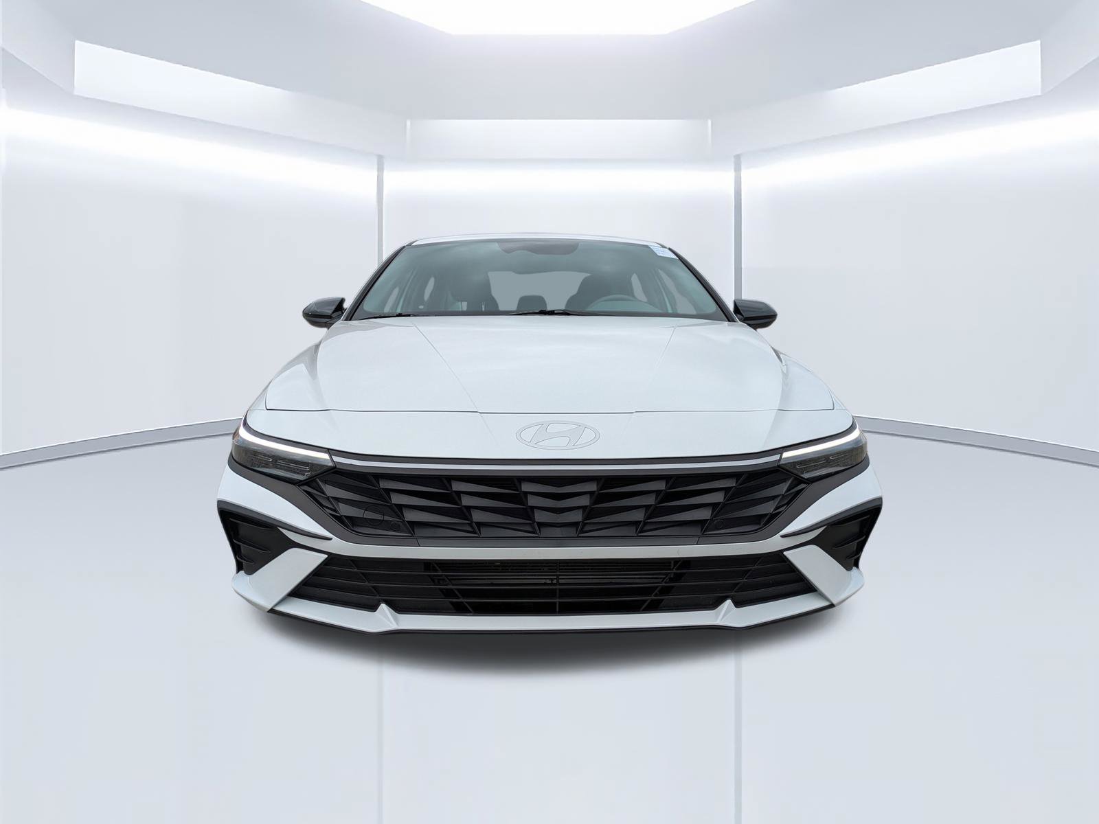 Certified 2025 Hyundai Elantra Sport FWD image 9