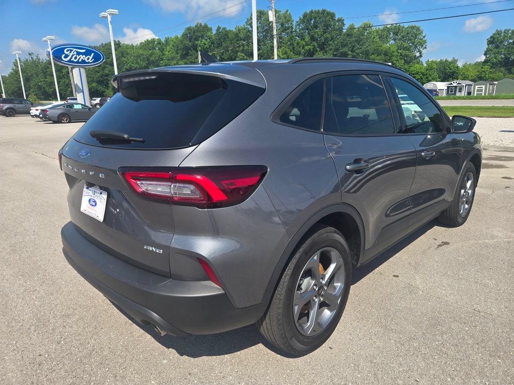 Used 2025 Ford Escape ST-Line AWD/4WD image 4