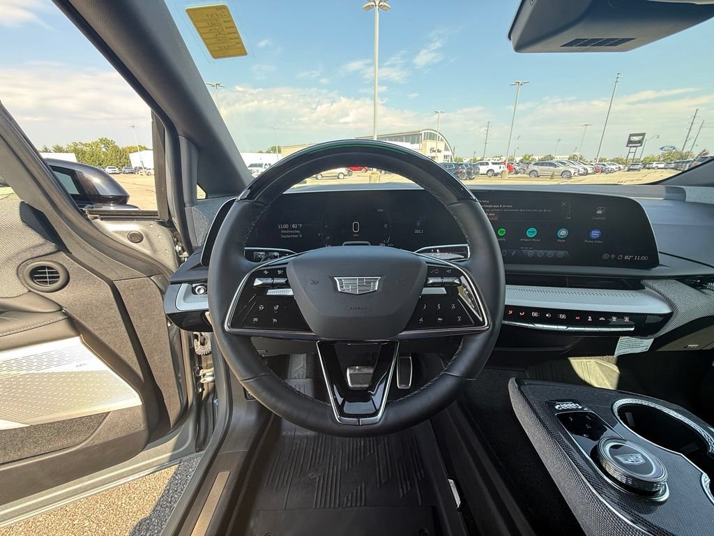 Certified 2025 Cadillac Optiq Sport 2 w/ LPO, Floor Liner Package AWD/4WD image 19