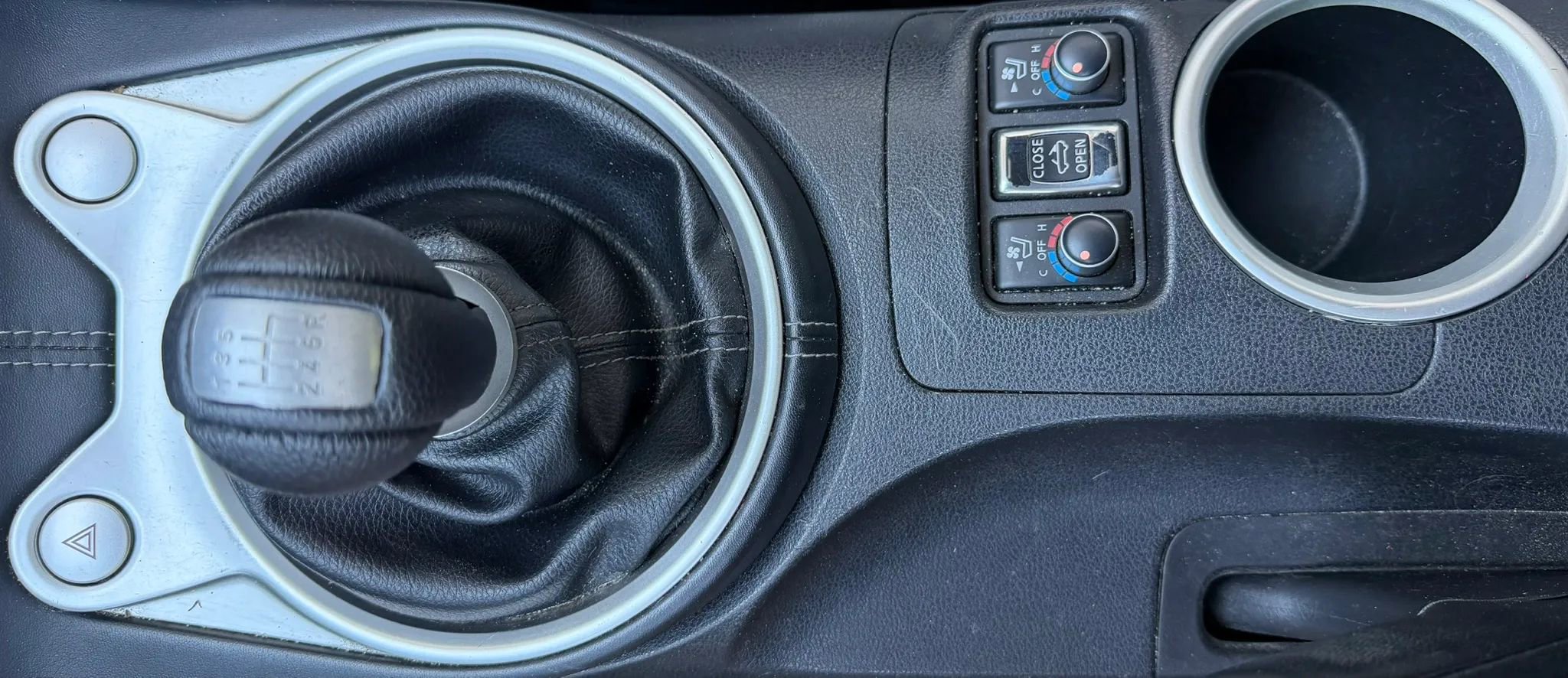 Used 2013 Nissan 370Z Touring RWD image 27