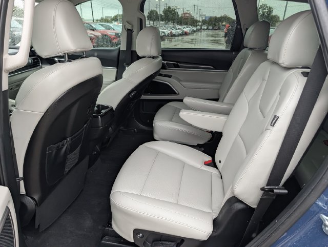 Used 2024 Kia Telluride S w/ S Sunroof Package FWD image 29