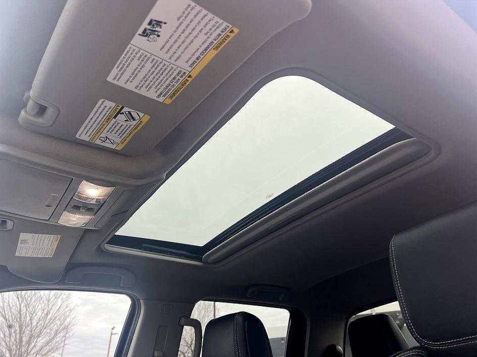 Certified 2024 Nissan Frontier SL w/ Technology Package image 19