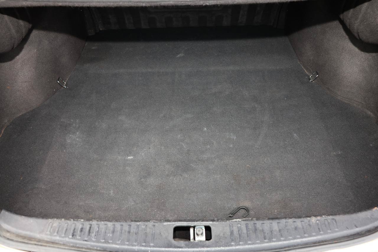 Used 2011 Hyundai Genesis 3.8 RWD image 23