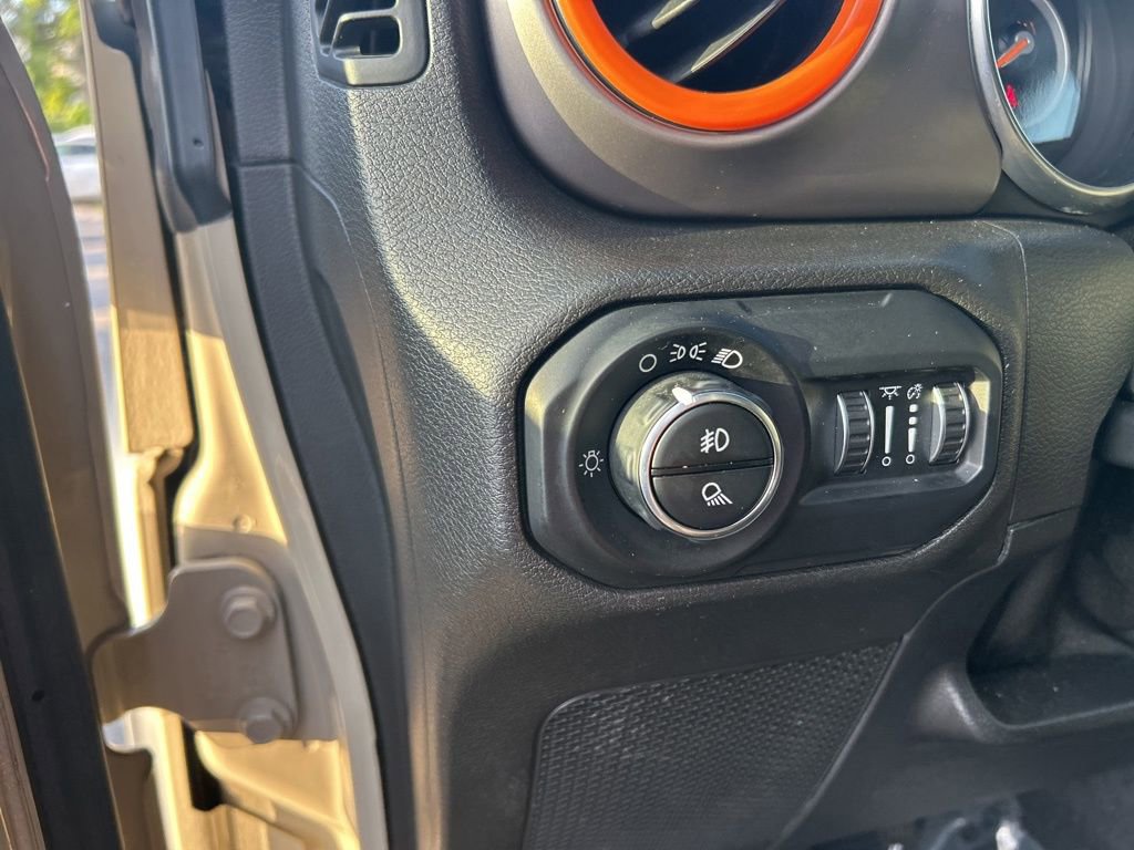 Used 2020 Jeep Gladiator Sport AWD/4WD image 33