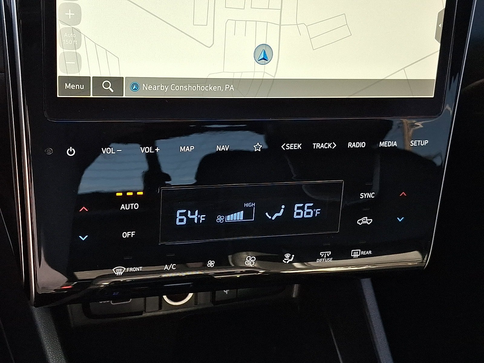 Used 2024 Hyundai Santa Cruz Limited AWD/4WD image 16