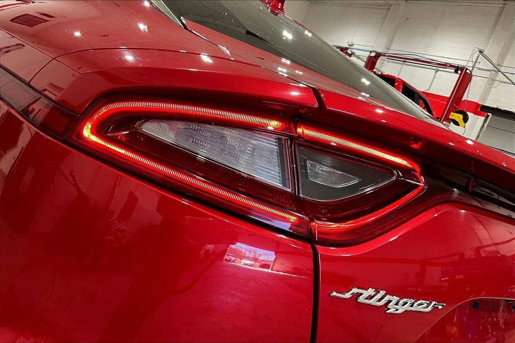 Used 2018 Kia Stinger GT2 AWD/4WD image 29