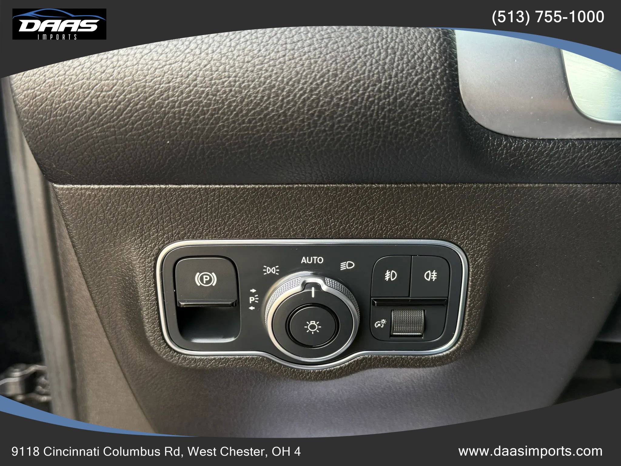 Used 2021 Mercedes-Benz GLB 250 4MATIC w/ Premium Package image 37