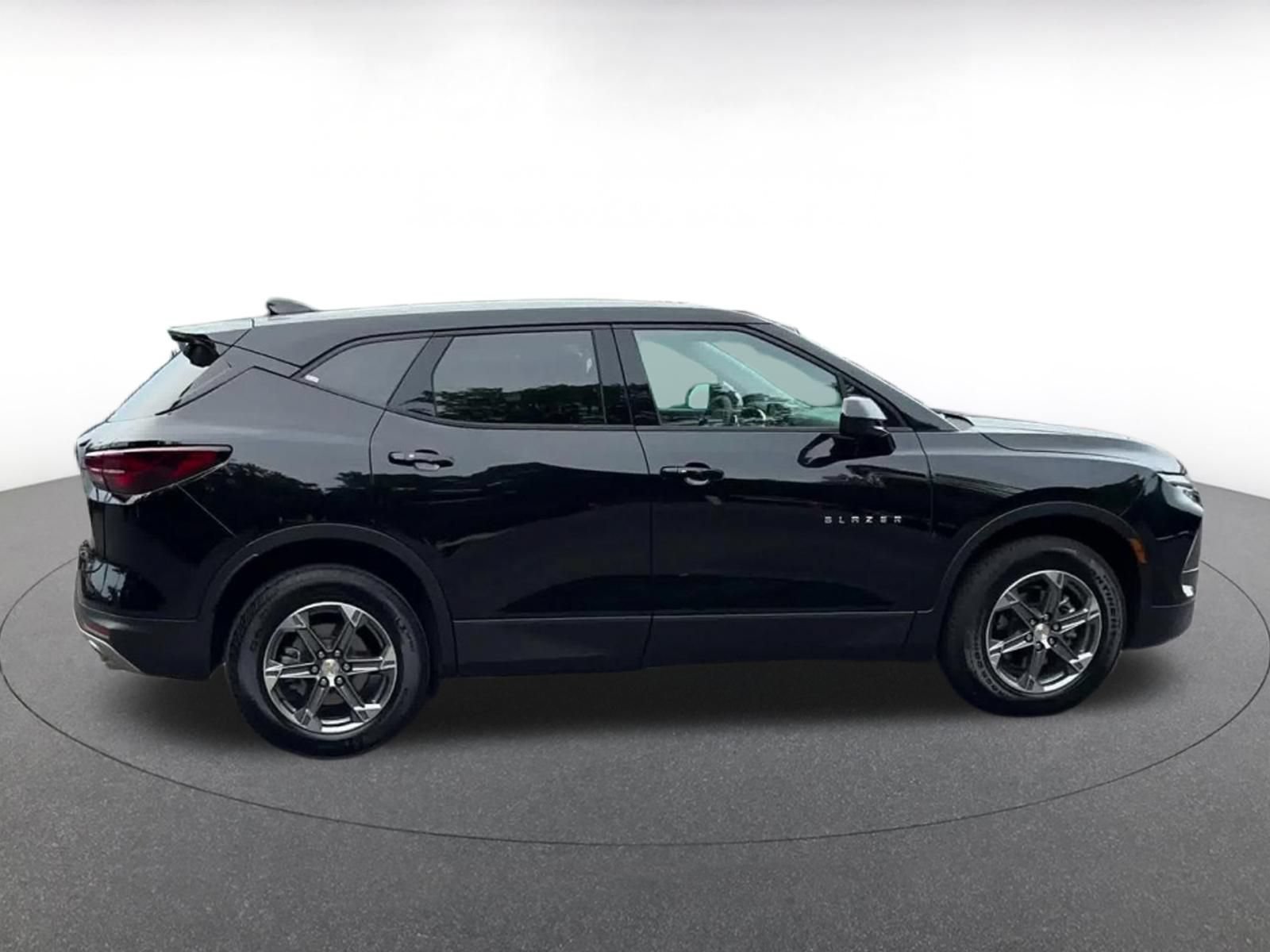 Used 2026 Chevrolet Blazer LT AWD/4WD image 15