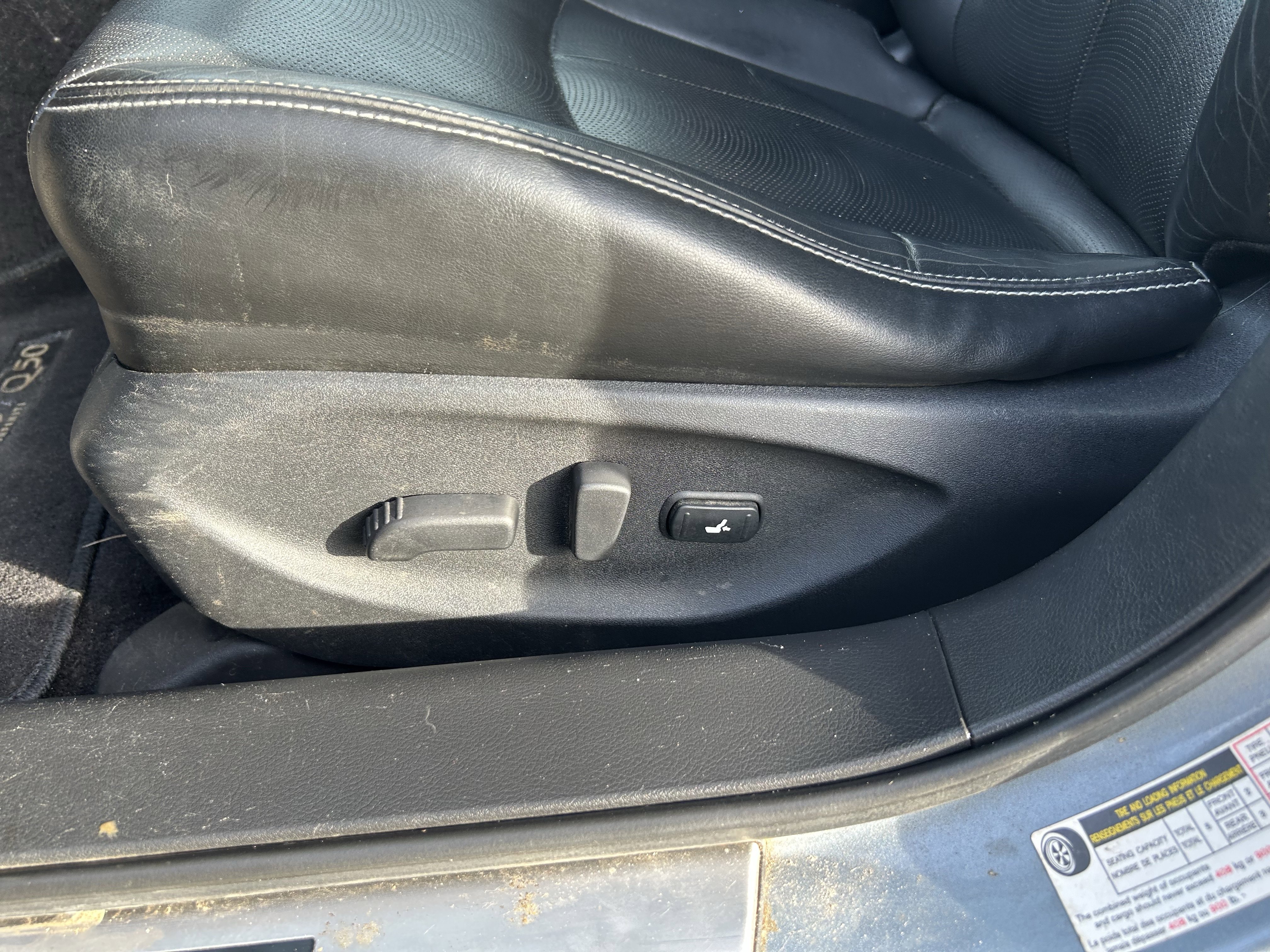 Used 2014 INFINITI Q50 Premium w/ Navigation Package image 21