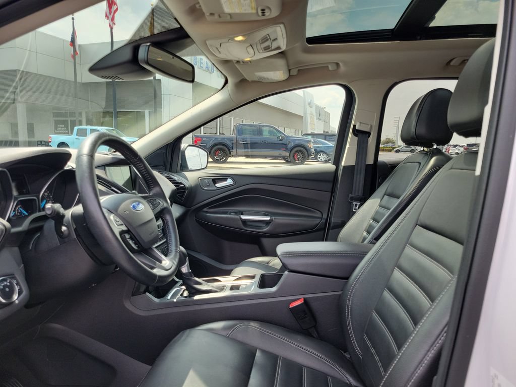 Certified 2017 Ford Escape Titanium w/ Equipment Group 301A AWD/4WD image 18