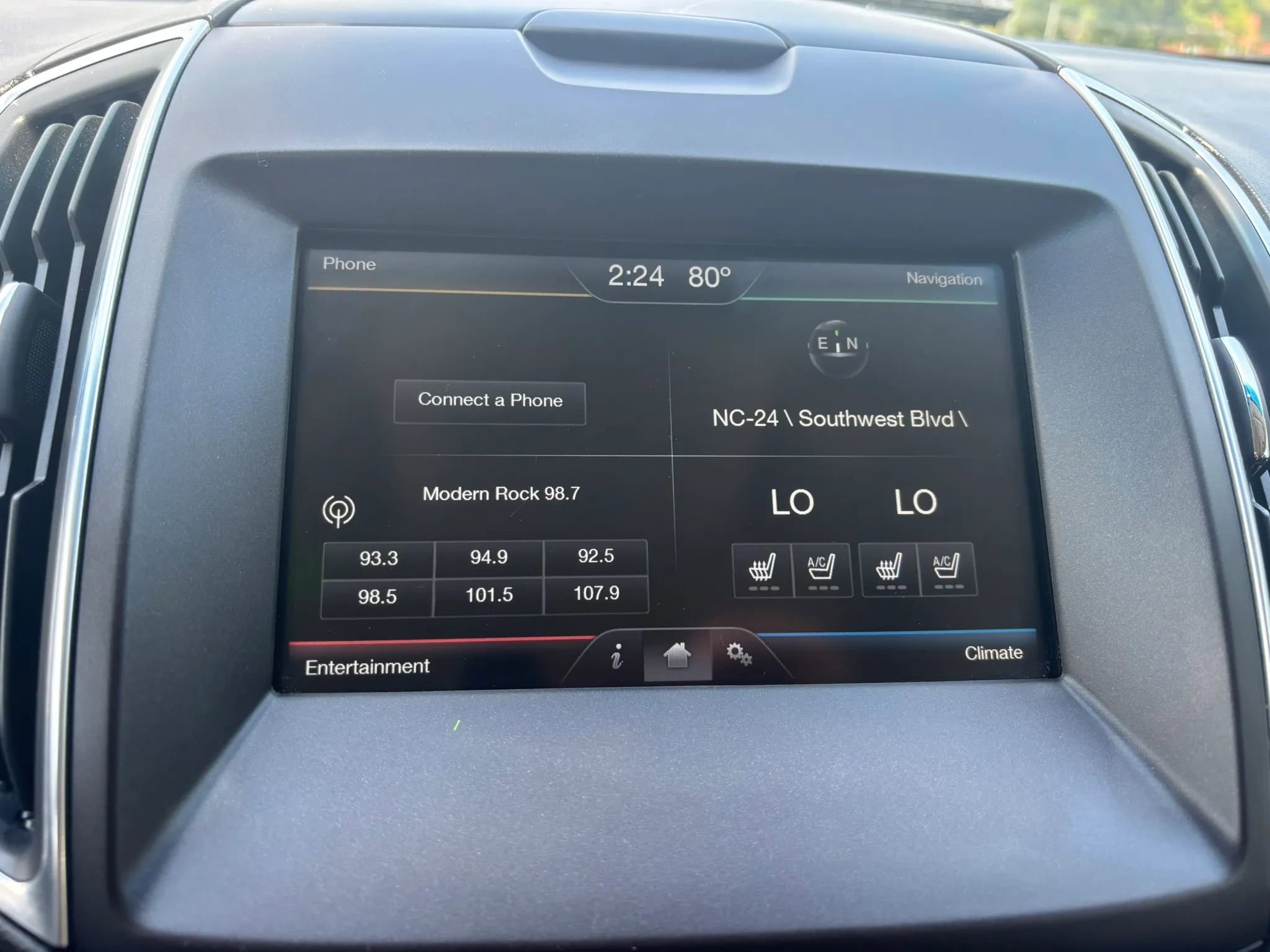 Used 2015 Ford Edge Sport w/ Equipment Group 401A AWD/4WD image 14