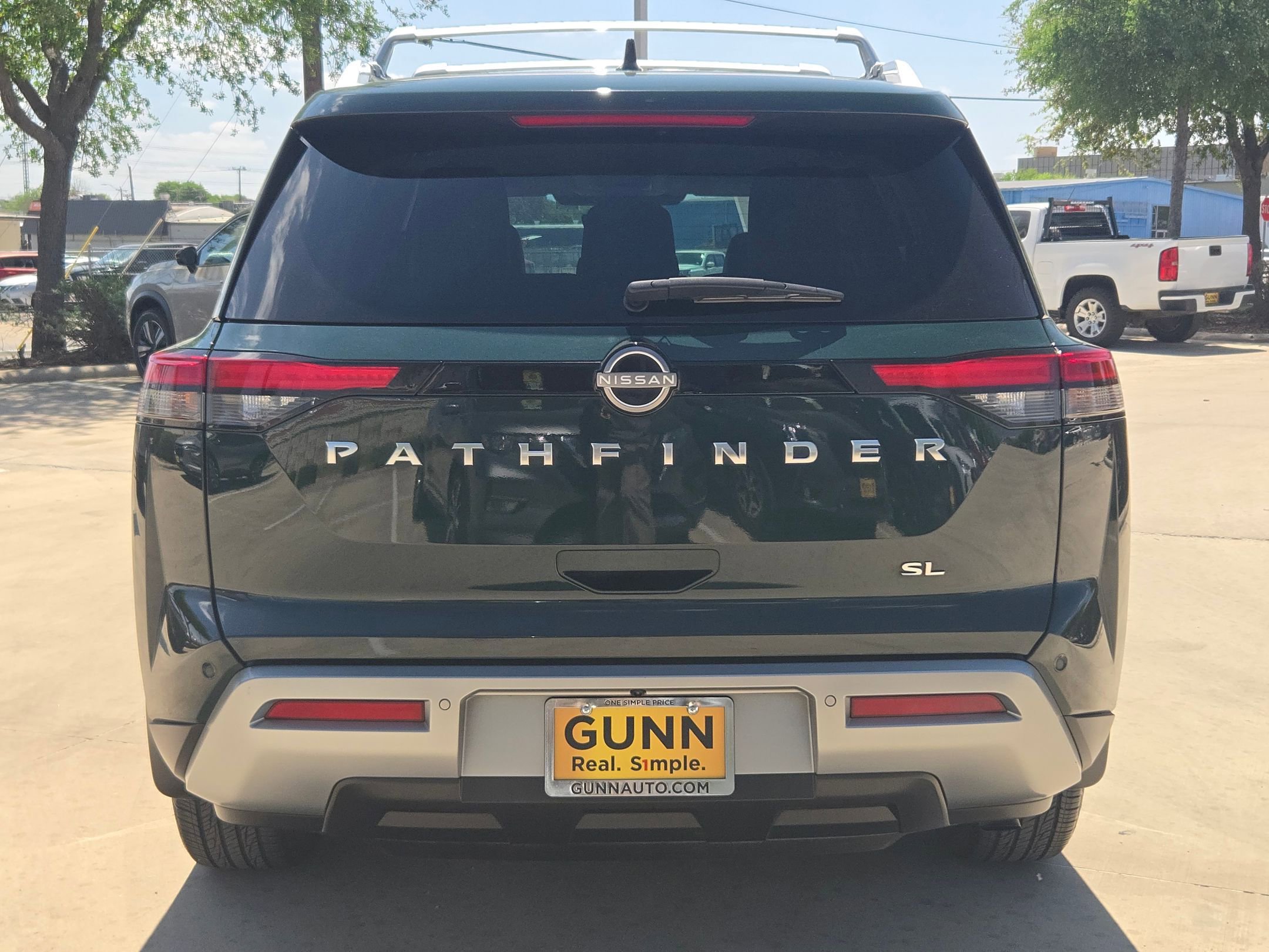 Certified 2024 Nissan Pathfinder SL FWD image 6