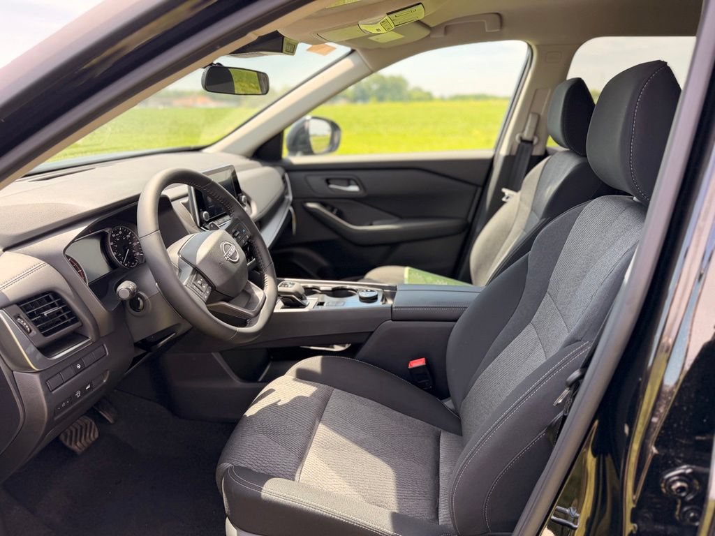 New 2026 Nissan Rogue SV w/ Rock Creek Premium Package AWD/4WD image 9
