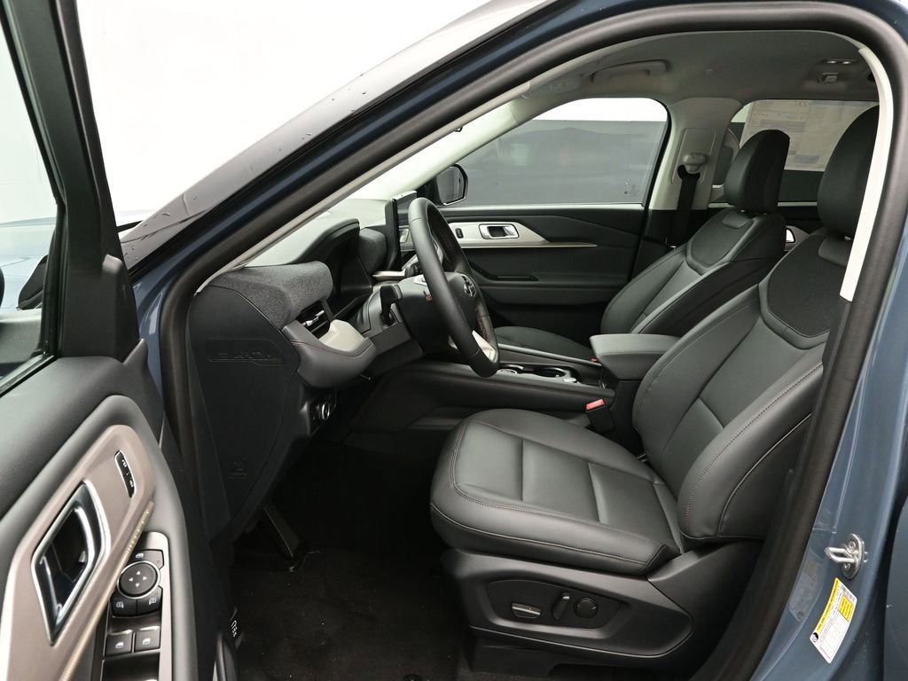 New 2026 Ford Explorer Active w/ Active Comfort Package image 13